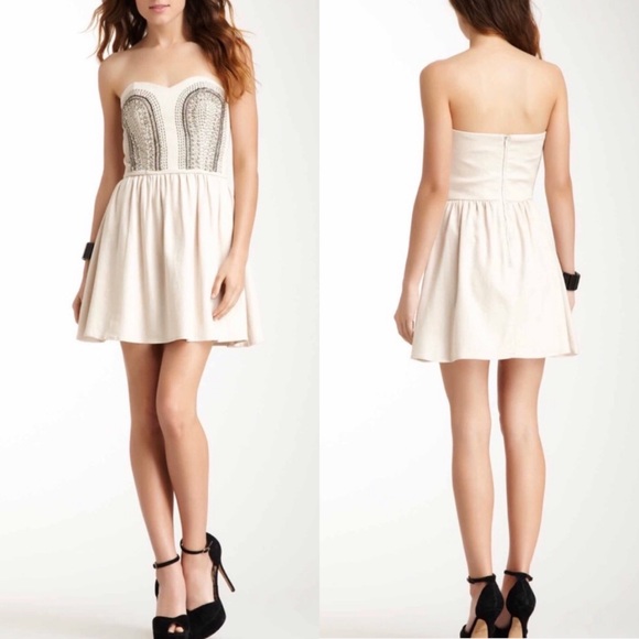 KEEPSAKE Cameo Set The Mood Strapless Dress Beige - Picture 8 of 8